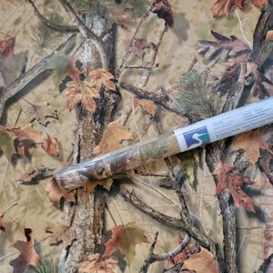 Nature-Inspired Wallpaper with Autumn Leaves